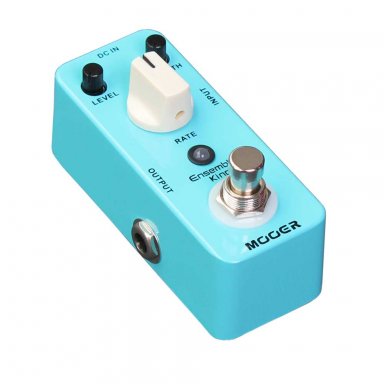 Mooer Ensemble King Chorus compact pedal